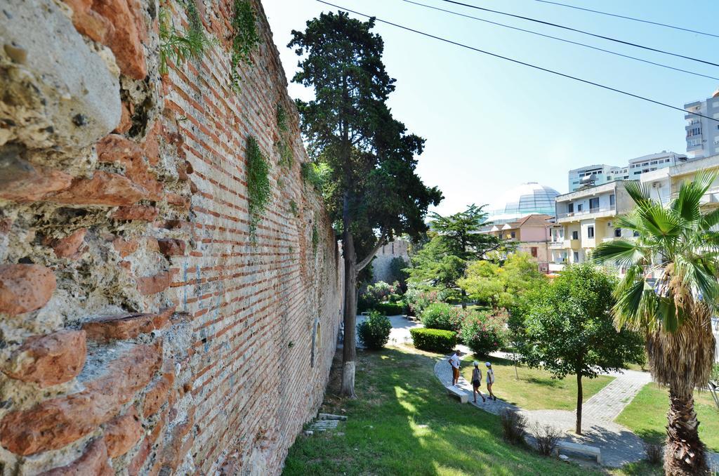West Beach Apartment Dıraç Dış mekan fotoğraf