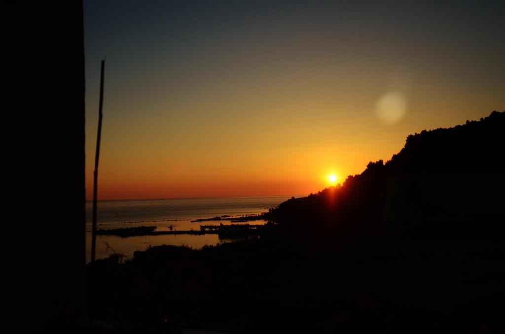 West Beach Apartment Dıraç Dış mekan fotoğraf