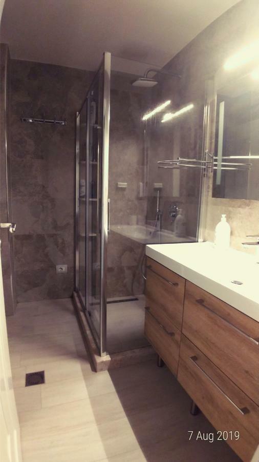 West Beach Apartment Dıraç Dış mekan fotoğraf